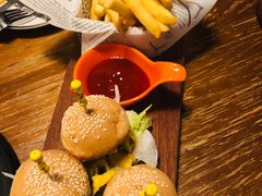 -麦落精酿啤酒餐吧(先农大院店)