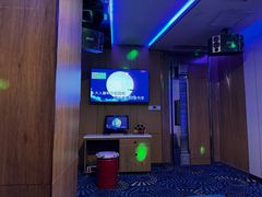 -蓝尊量贩(黄河路店)