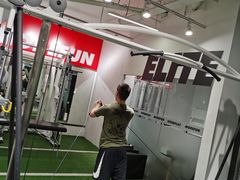 -汗水空间私教健身连锁(SM广场店)