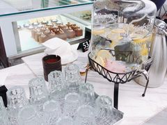 -UNI UNI(环亚凯瑟琳店)