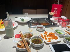 -海底捞火锅鲜切牛肉主题店(长寿路店)