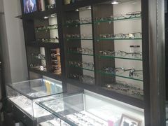 -视野联行眼镜蔡司·依视路官方授权店(顺城店)