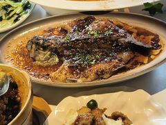 -八府香鸭·啫啫煲(华山路店)