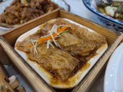 鲍汁腐皮卷-东江渔村·古典园林·30年粤菜老字号(太和店)