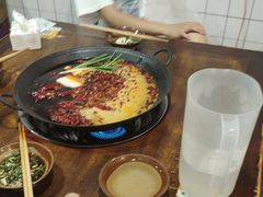 -黄潇洒老火锅(九眼桥宏济巷店)