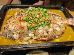 -俏巴妹烤鱼香锅(奥体店)