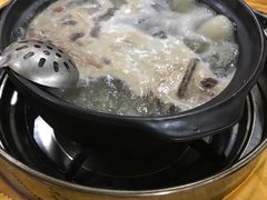 -濠轩阁特色生蚝火锅(水湾路店)