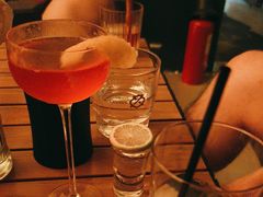 -Mx.cocktail bar