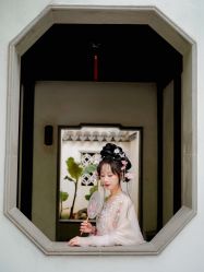 -一揽芳华汉服旗袍体验馆(拙政园店)