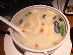 无油鱼汤腐竹煮时蔬-大树餐厅(益田假日店)