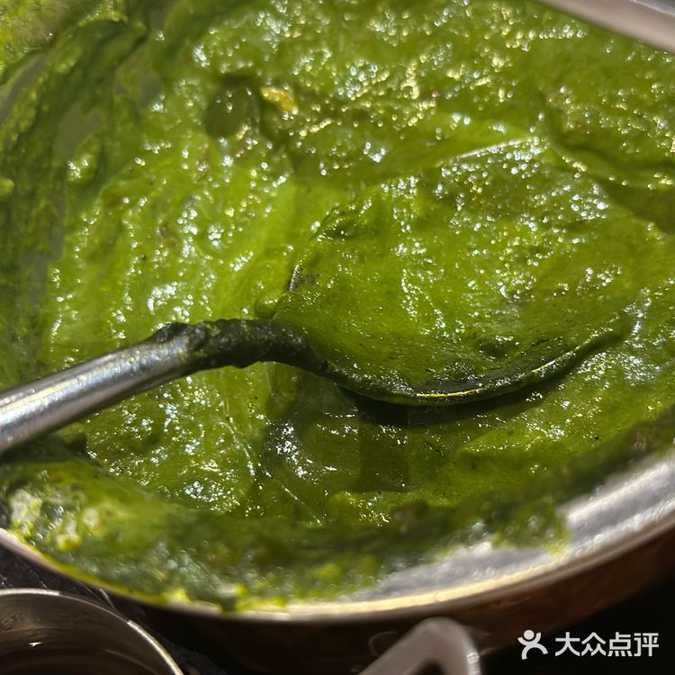 是可以很安静的吃饭的地方，大桌都被一些印度友人预定去了