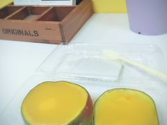 -志龙皇冠吃货椰子铺