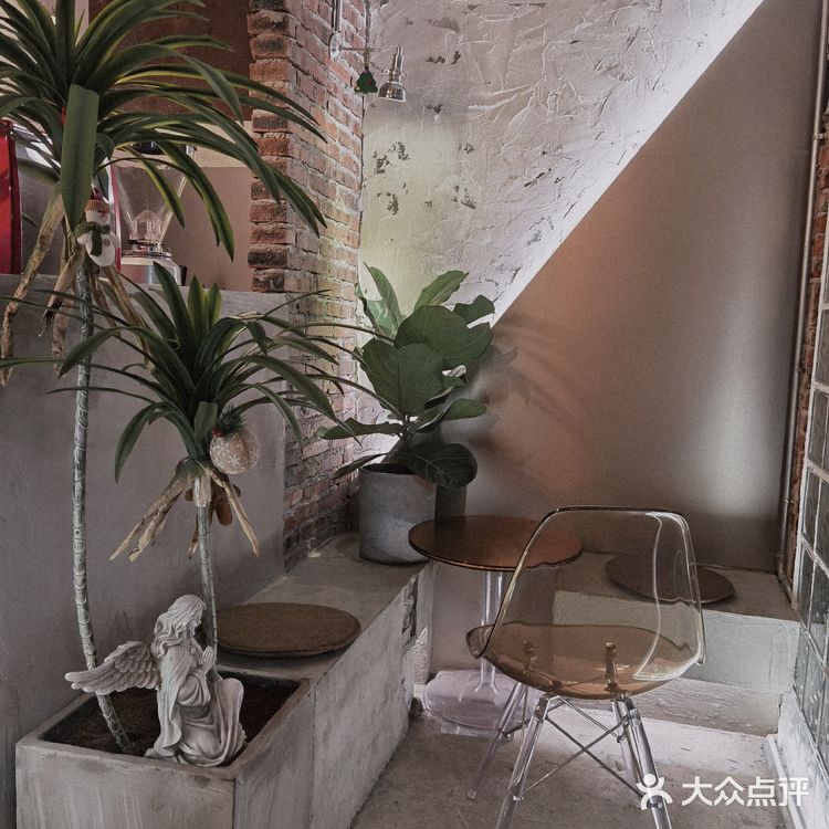 工业风下藏着的柠檬茶