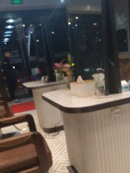 -PE SALON
