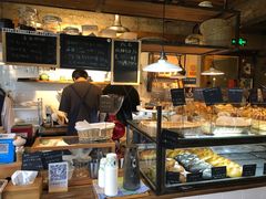 面包甜点陈列柜-仙峰天然面包(迎宾路店)