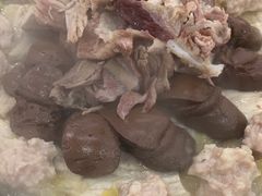 -一口猪海鲜浑锅·东北家常菜