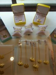 千足金-荟华楼金店(中街店)