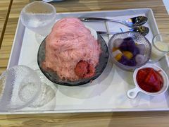 新鲜草莓棉花甜-Ice Monster冰馆·CNN评选全球十大甜品(国贸商城店)