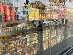 -老婆大人量贩零食连锁(萧山临浦店)