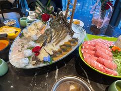 海鲜拼盘-金陵饭店 56F 家·海鲜火锅餐厅