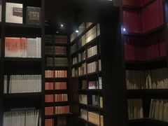 -钟书阁(松江泰晤士小镇店)