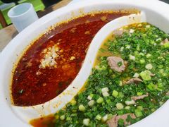 鸳鸯水煮牛肉-成都吃客(九眼桥店)