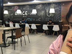 大堂-魏家凉皮(北京南站店)