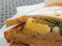 金枪鱼全麦三明治-星巴克(北京首都国际机场7店)