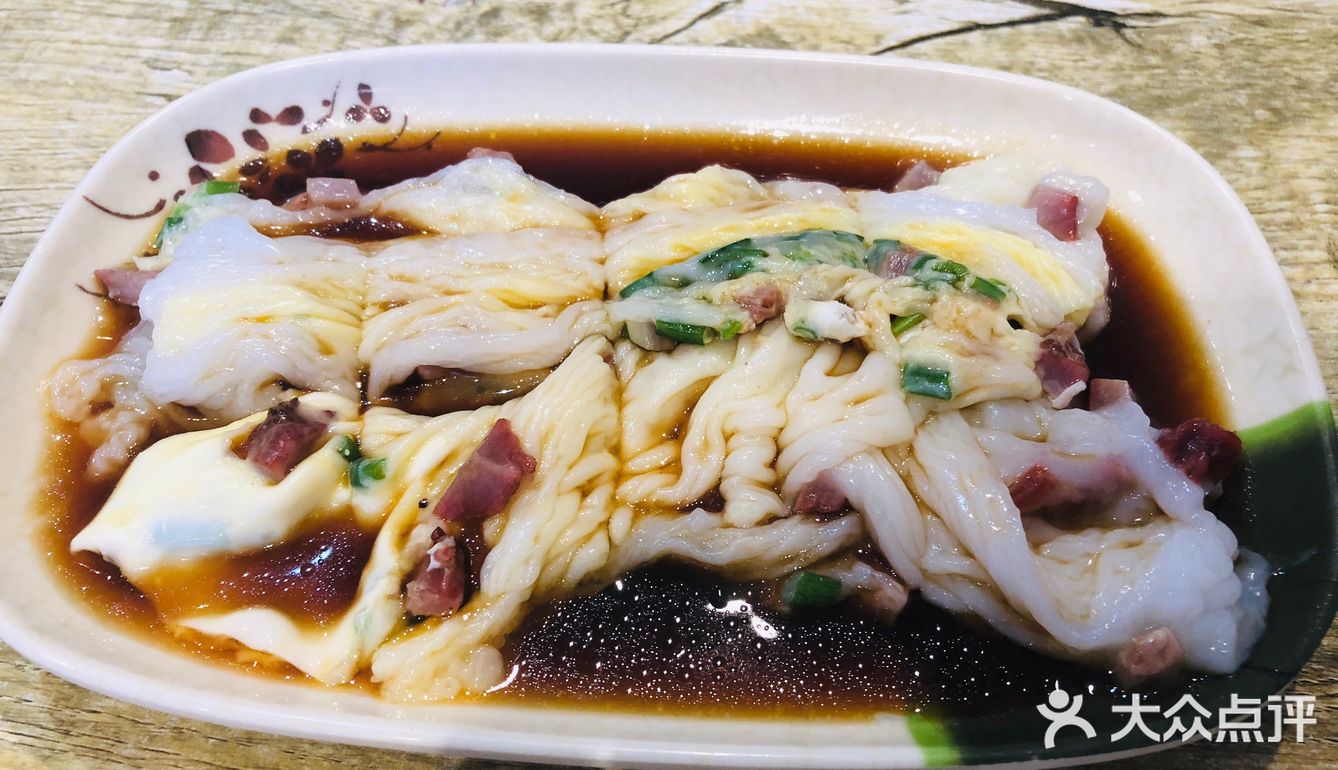 让人看着就流口水，各种小菜还特别美味