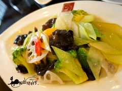 荷塘小炒-院落创意菜