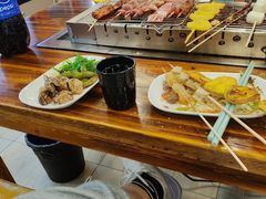 -哈尔滨小酒馆·鲜肉现穿自助烧烤(康新花园店)