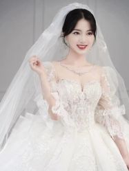 -Lady  Jane高端婚纱礼服馆