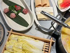 -尚尚仙·酸汤猪手·猪肚鸡火锅(华联万柳购物中心店)