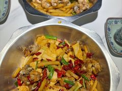 干锅牛蛙-馋嘴蛙火锅