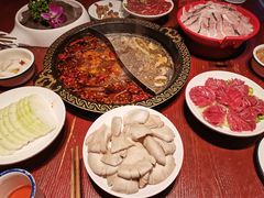 鸳鸯锅底-黄家码头老火锅(解放碑旗舰店)