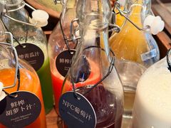 -杭州西湖湖滨银泰亚朵酒店