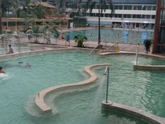 -龙脉温泉室内游泳馆