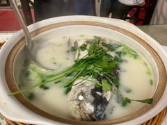 砂锅鱼头汤-鱼水情·农家菜·大鱼头(南山竹海店)