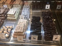 -VENCHI 闻绮(北京国贸商城店)