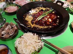 -周幺妹重庆老火锅(银泰城总店)