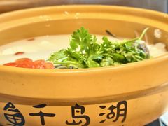 浓汤鱼头-江南小叙·美食研究院(鱼街店)