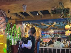 -米德维奇俄式西餐厅(西六道街店)