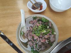 -大众跷脚牛肉馆·非遗传承单位(峨眉山店)