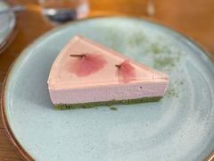 草莓芝士蛋糕-城市露台景观餐厅(淮海路店)