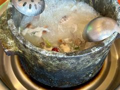 -鲁朗纳麦石锅鸡庄园