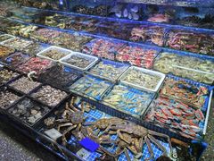 -霞涌市场海鲜摆卖区