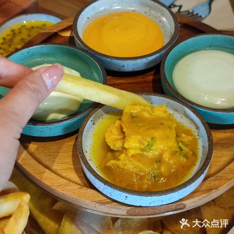 海昌不夜城C位精酿酒馆给你个难忘的夜🌛  