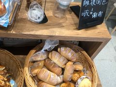 -沁屋面包店(人民东路店)