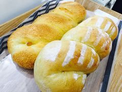 -焙丽拾光(麦凯乐直营店)