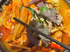 -老表记广西宵夜螺蛳鸭脚煲(东盟店)